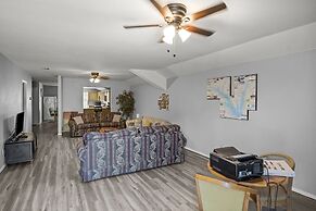 Axtons Bass City Lake Front Resort