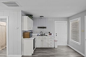 Axtons Bass City Lake Front Resort