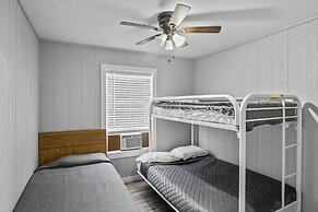 Axtons Bass City Lake Front Resort