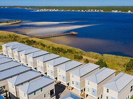 West Side Cottages by SVR