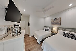 West Side Cottages by SVR