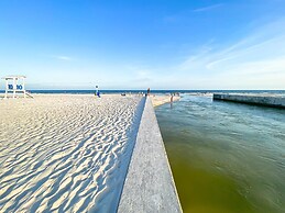 West Side Cottages by SVR