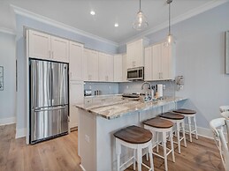 West Side Cottages by SVR