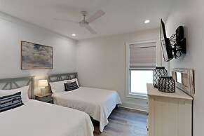 West Side Cottages by SVR