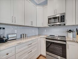 West Side Cottages by SVR