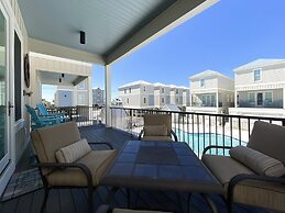 West Side Cottages by SVR