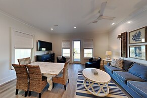 West Side Cottages by SVR