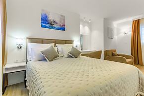 Irini Luxury Rooms