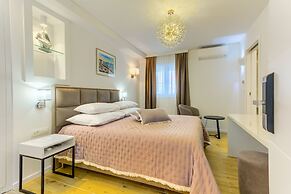Irini Luxury Rooms