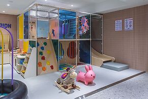 Asherah Villard Aqua Business Hotel