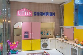 Asherah Villard Aqua Business Hotel