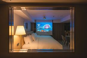 Asherah Villard Aqua Business Hotel