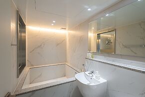 Asherah Villard Aqua Business Hotel