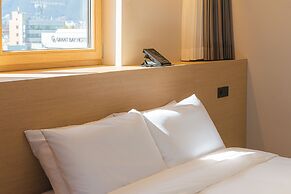 Asherah Villard Aqua Business Hotel