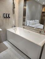 Asherah Villard Aqua Business Hotel