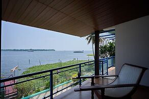 Seclude by the Lake Alleppey