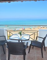 Beachfront 2-bed Luxury Apartment - Agios Gordios, Corfu, Greece
