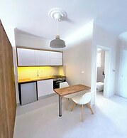 Beachfront 2-bed Luxury Apartment - Agios Gordios Corfu Greece