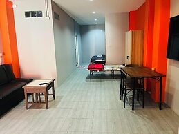 KARON STUDIO APARTMENT