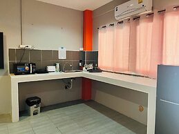 KARON STUDIO APARTMENT