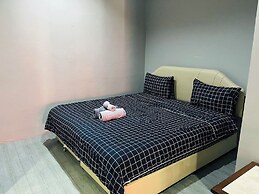 KARON STUDIO APARTMENT