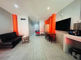 KARON STUDIO APARTMENT