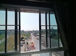 KARON STUDIO APARTMENT