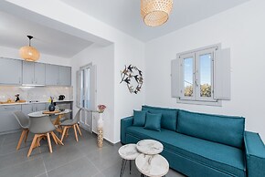 Golden View Jacuzzi Suites