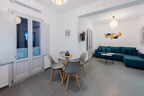 Golden View Jacuzzi Suites