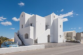 Golden View Jacuzzi Suites