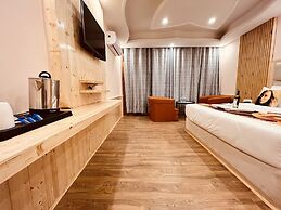 Hill River Resort By West Western