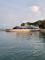 Sawasdee Sichang Resort