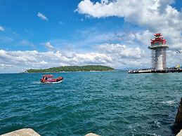 Sawasdee Sichang Resort