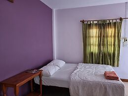 Sawasdee Sichang Resort