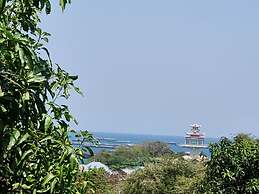 Sawasdee Sichang Resort