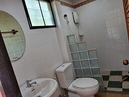 Sawasdee Sichang Resort