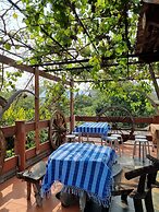 Sawasdee Sichang Resort