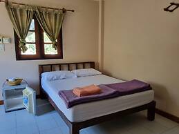 Sawasdee Sichang Resort