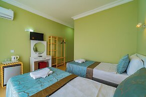 De Mare Family Hotel