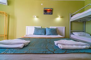 De Mare Family Hotel