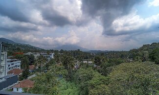 Treebo Regalia Inn Civil Station