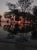 Don Jons Lodge -Surf & Yoga