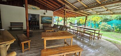 Don Jons Lodge -Surf & Yoga