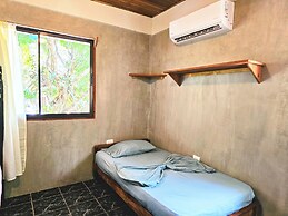 Don Jons Lodge -Surf & Yoga