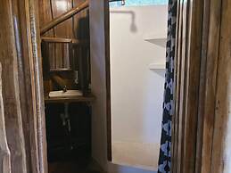 Don Jons Lodge -Surf & Yoga