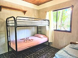 Don Jons Lodge -Surf & Yoga