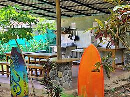Don Jons Lodge -Surf & Yoga