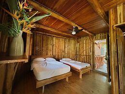 Don Jons Lodge -Surf & Yoga