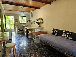 Don Jons Lodge -Surf & Yoga