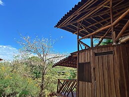 Don Jons Lodge -Surf & Yoga